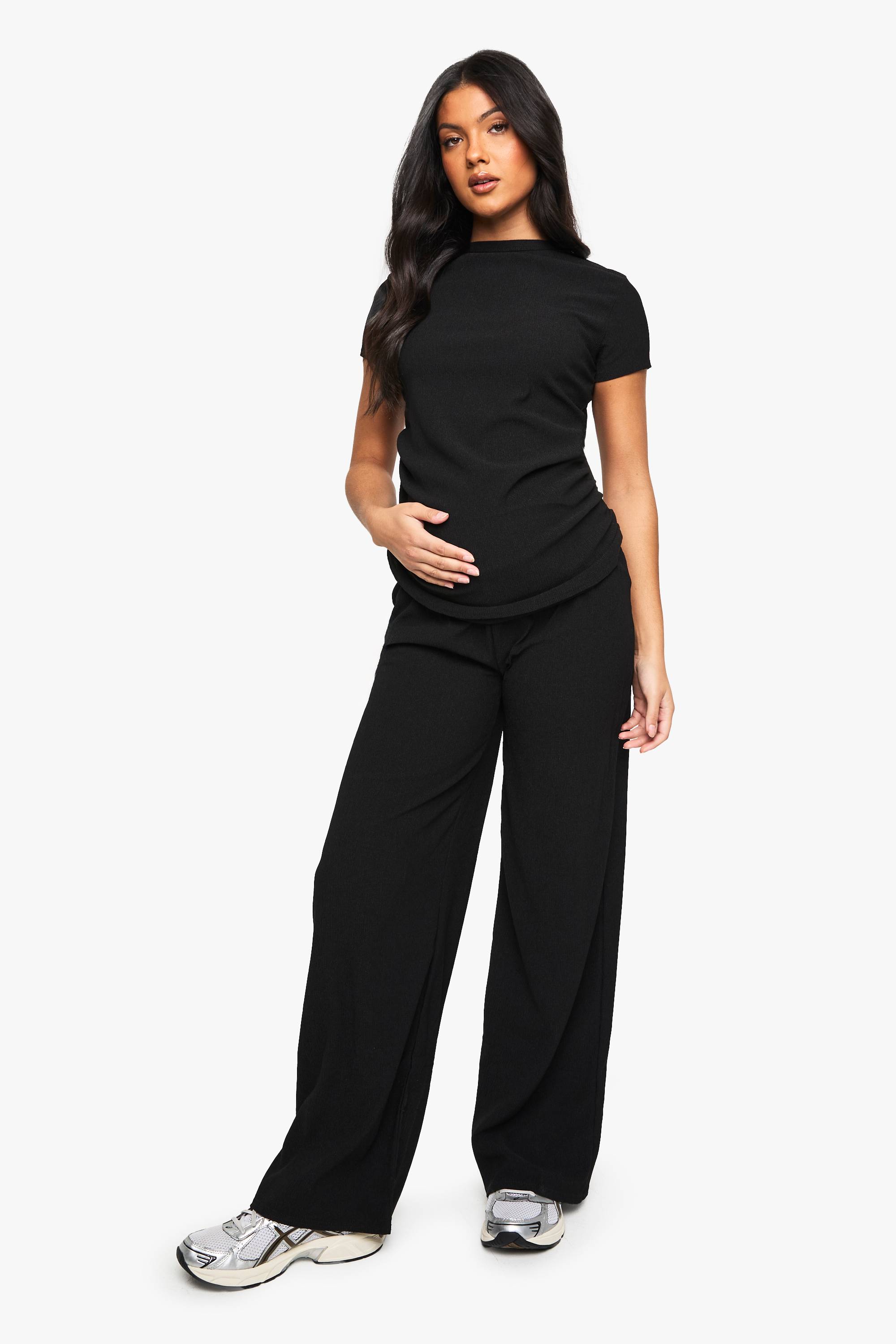 boohoo ENSEMBLE DE MATERNITÉ : T-SHIRT FRONCÉ LATÉRAL ET PANTALON À JAMBES LARGES