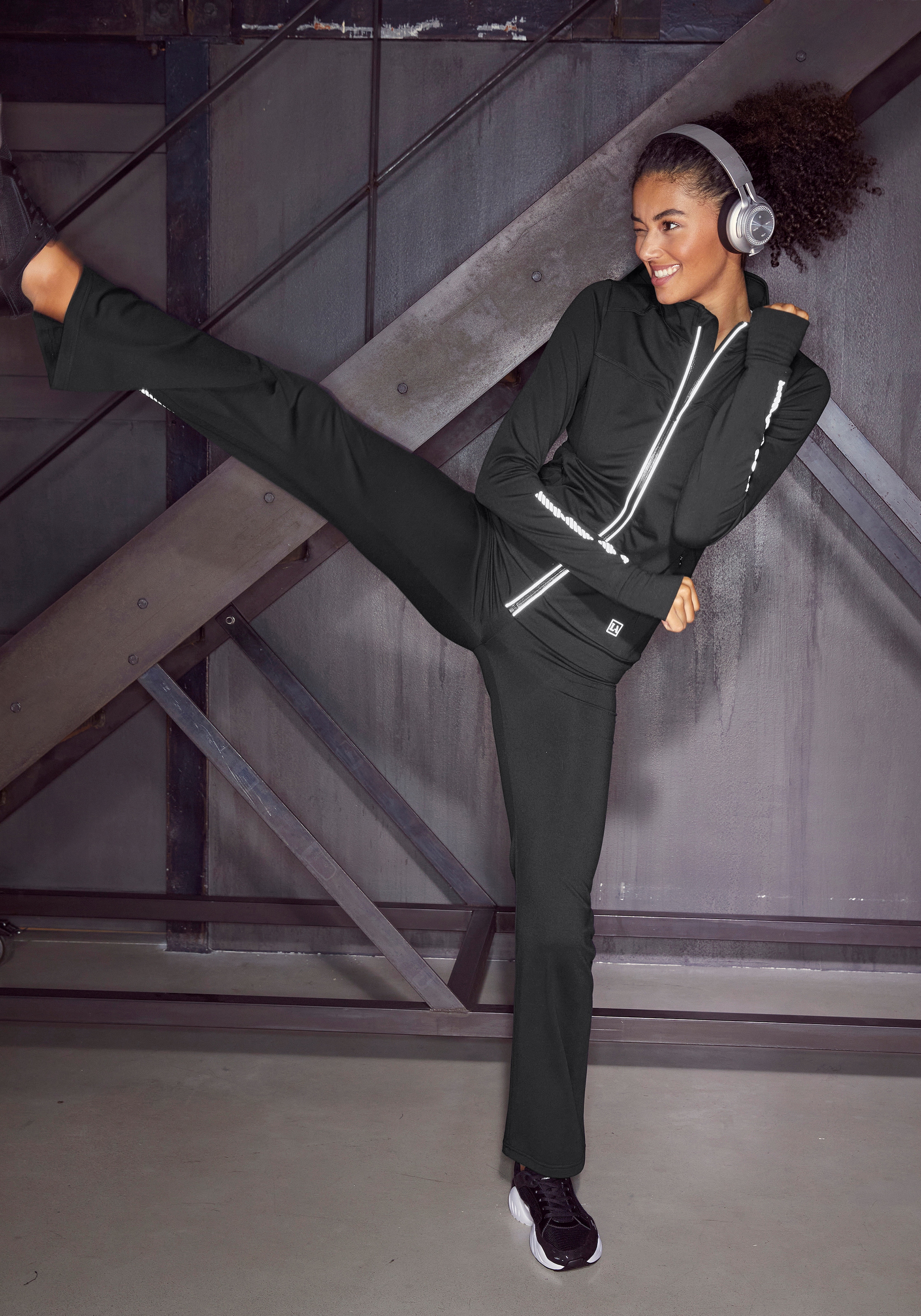 LASCANA ACTIVE Thermohose  mit reflektierenden Details