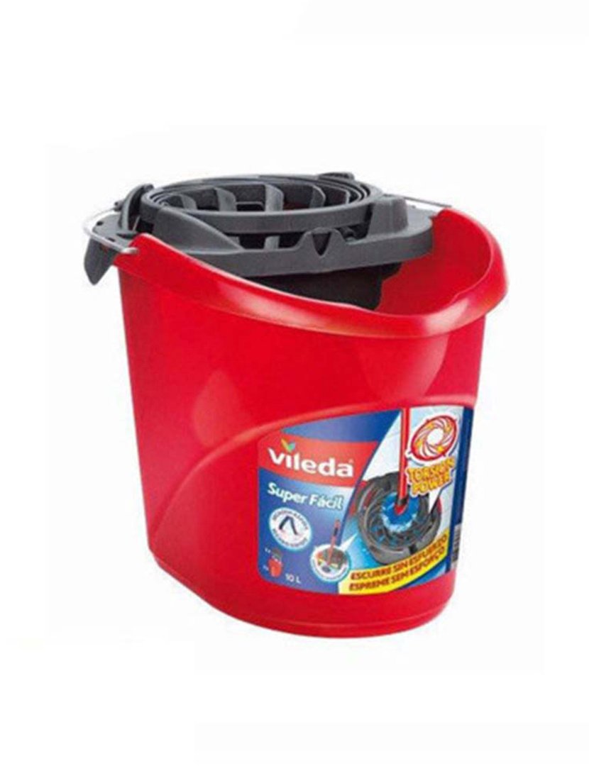 Super Easy Red Bucket with Wringer