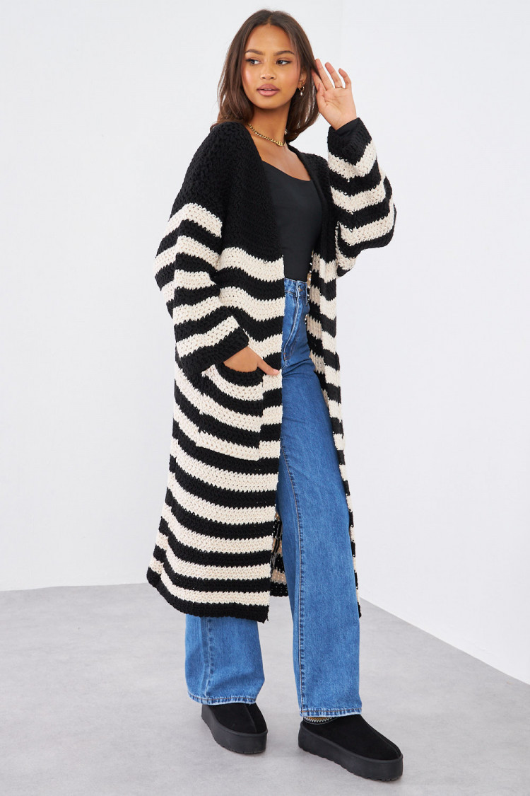 Gilet noir et beige en maille long