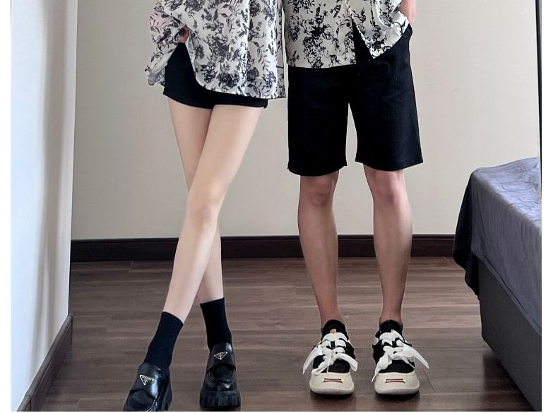 Azure - Matching Halter Neck Mock Two-Piece Floral Print Midi Tunic Dress / Effen Shrug / Blouse met lange mouwen en blote schouders / Shirt met reverskraag en knoopjes aan de elleboog / Shorts met wijde pijpen en middelhoge taille / Set