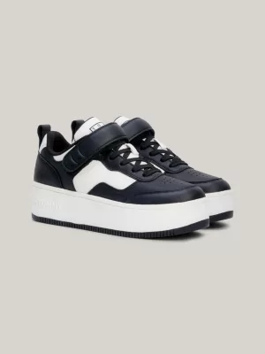 Tênis plataforma com fecho de velcro