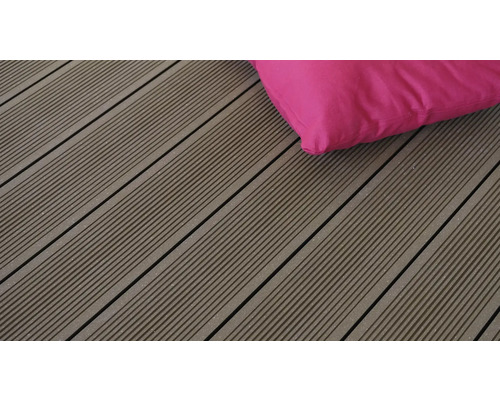 Konsta WPC terrasplanken Futura holle kamerprofiel geborsteld 26x145 mm (verkoop per meter van 1,00 m tot max. 6,00 m) donkerbruin