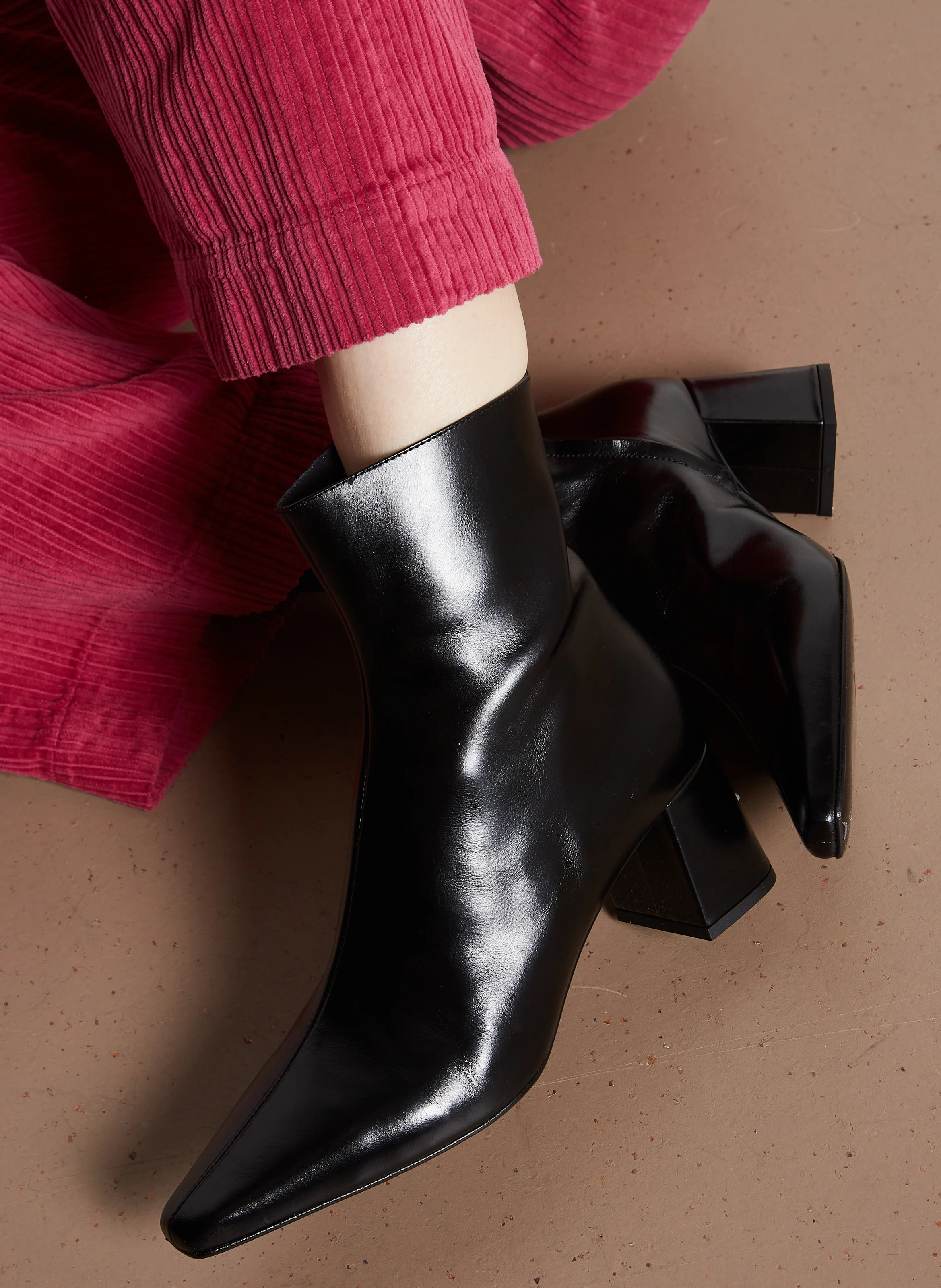 DYONISOS - Bottines en cuir | Noir