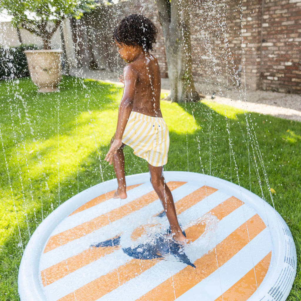 Shark Sprinkler mat