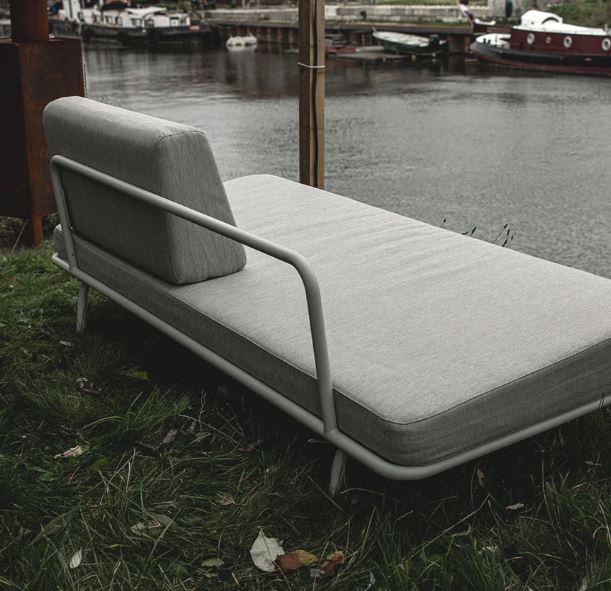 Sofabed slaapbank loungebank light grey