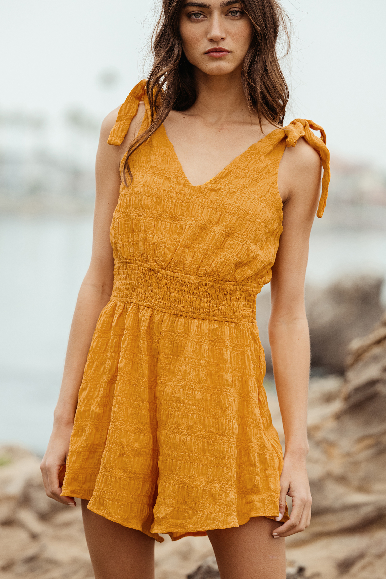 Combishort taille à smocks jaune moutarde