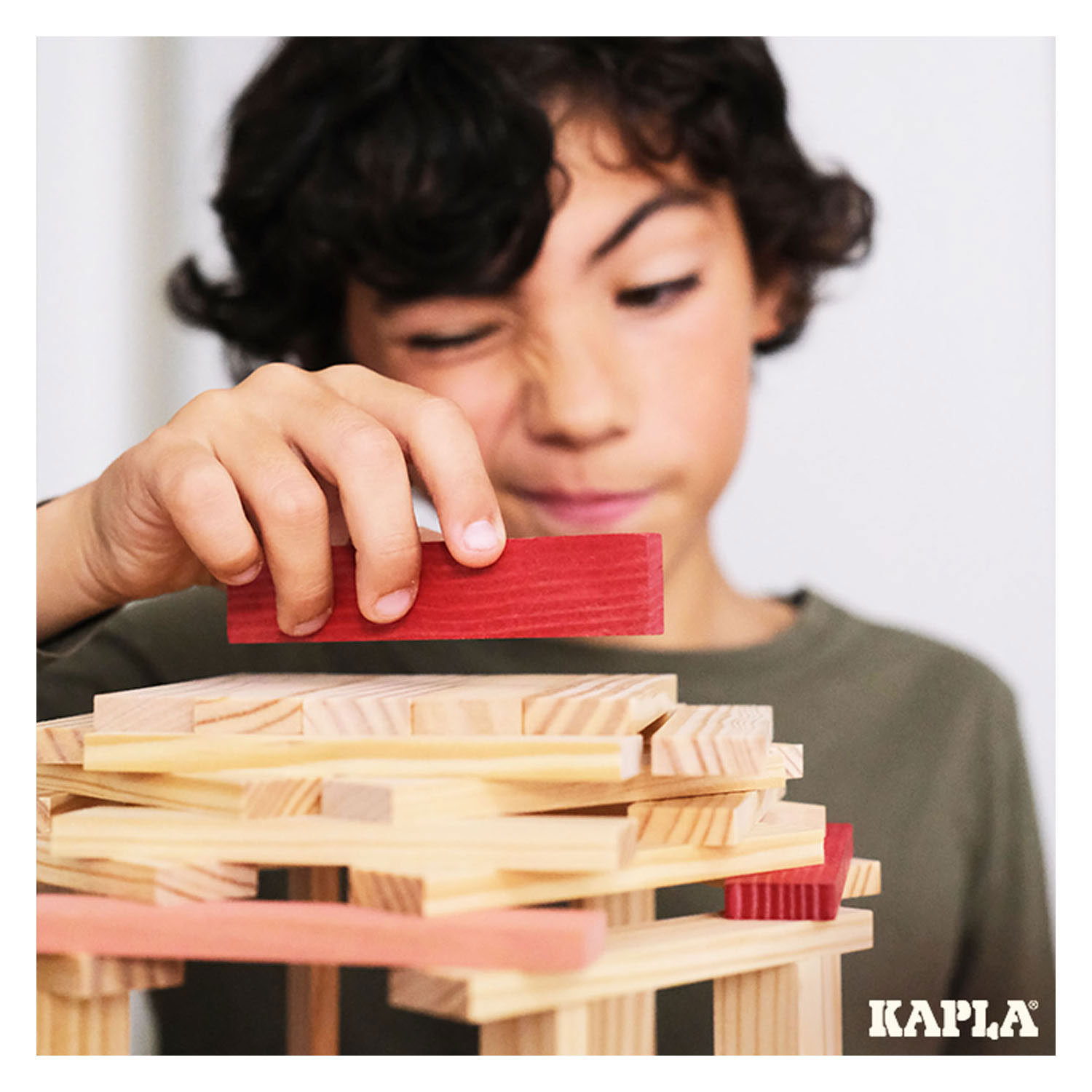 KAPLA, Doos 120 Gekleurde Plankjes - Blauw/Roze/Rood