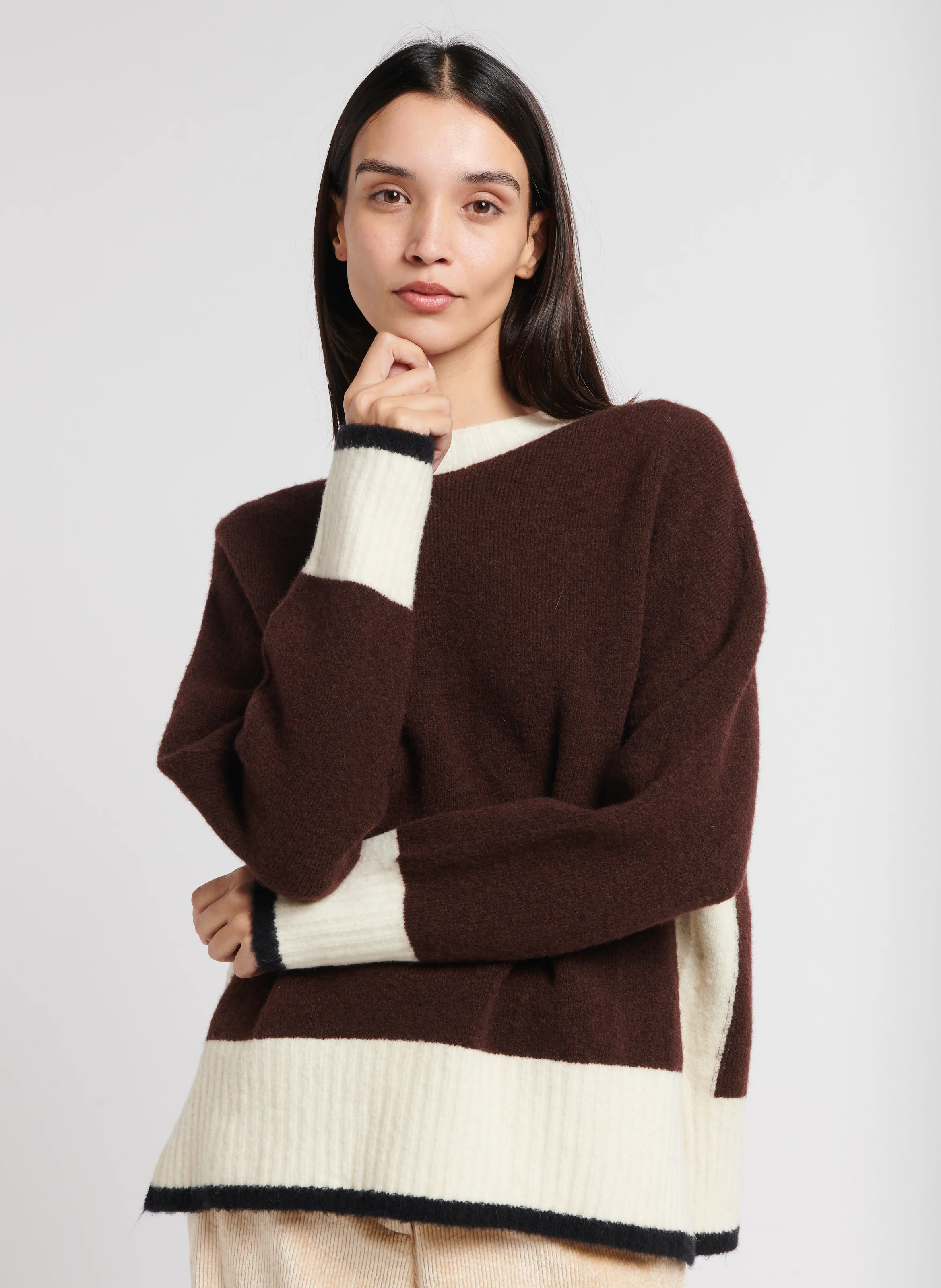INU - Pull droit en laine mélangée | Marron
