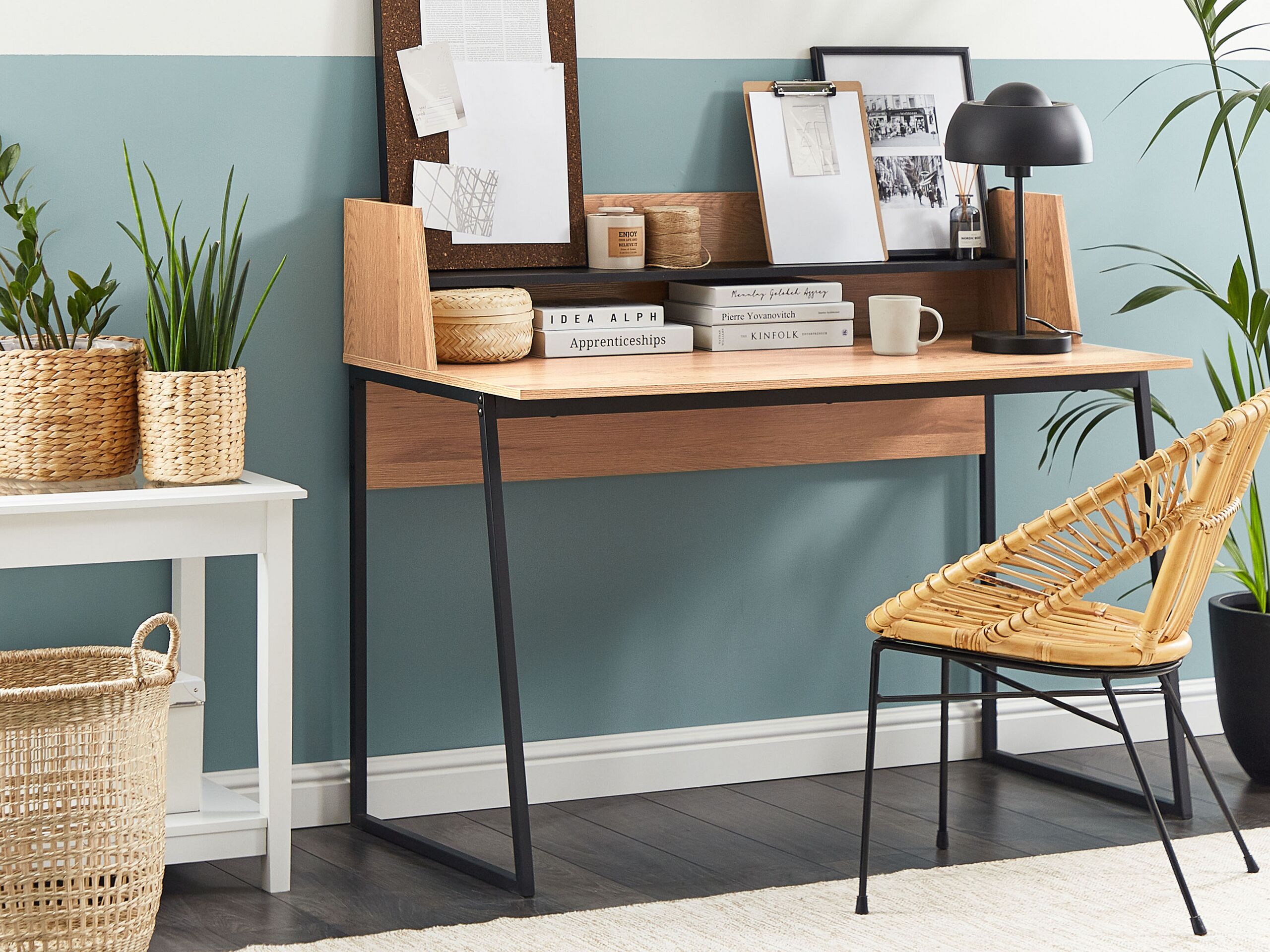 Beliani - GORUS - Bureau - Lichte houtkleur - Vezelplaat