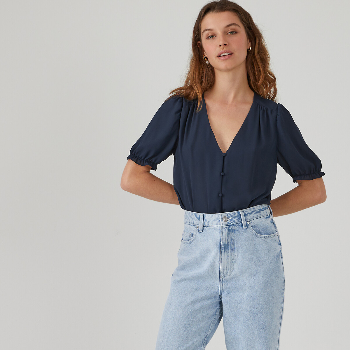 COLEÇÃO LA REDOUTE<br>Blusa com decote em V e mangas curtas