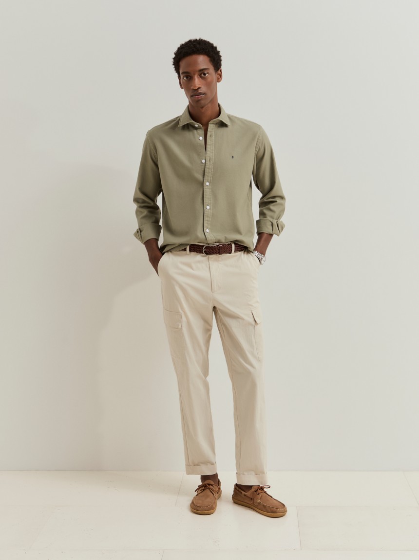 Camisa slim fit em piqué de algodão