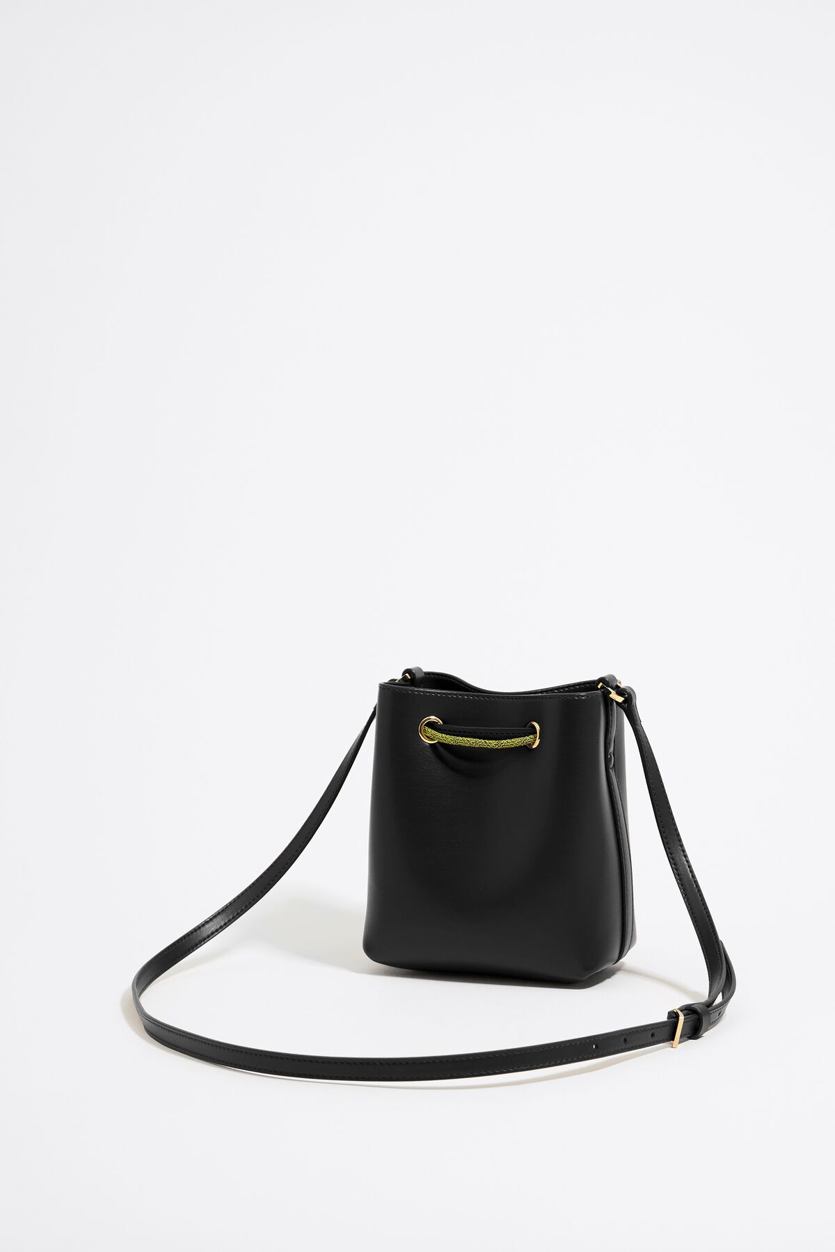 Bolsa de couro preta estilo Chihuahua, modelo mini, tipo balde.