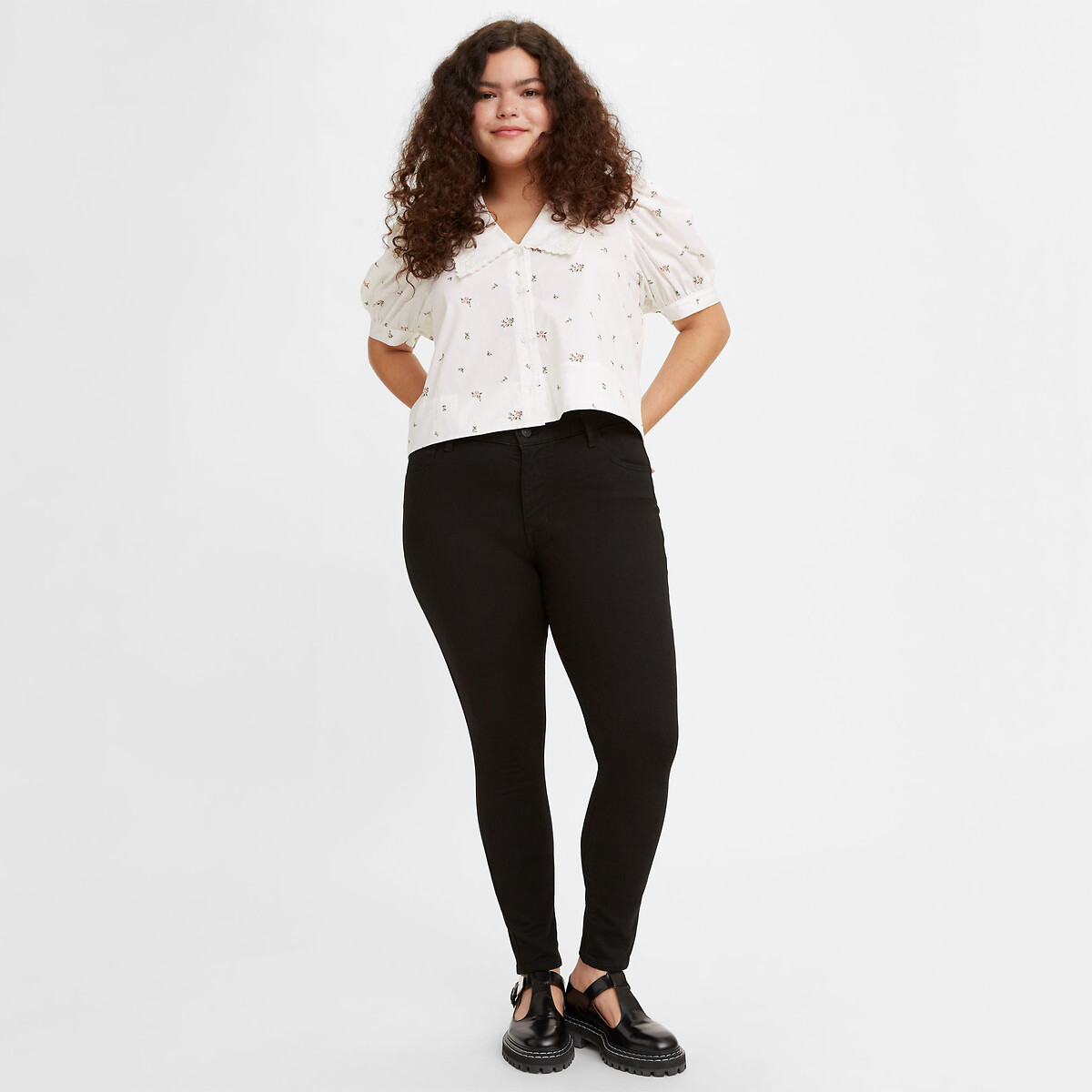 Calça Jeans Levi's 720 Cintura Alta Super Skinny