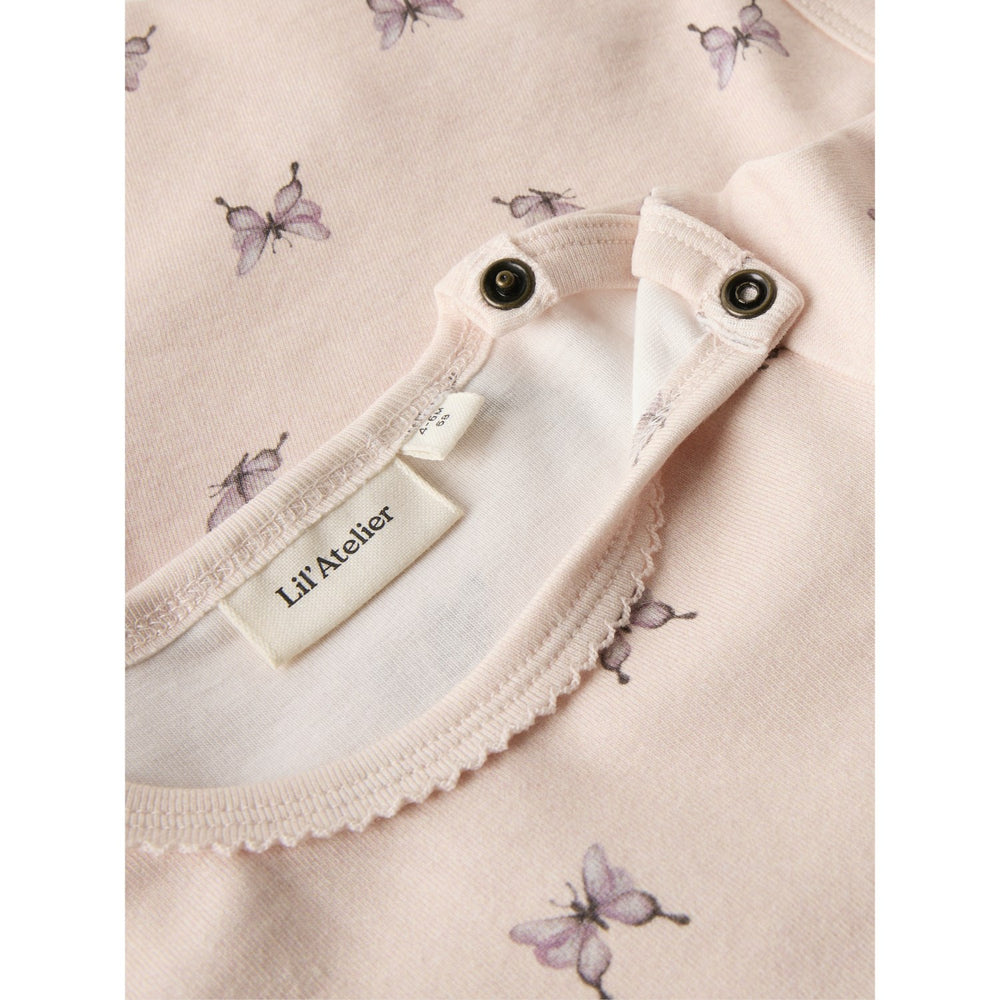 Køb Lil'Atelier Peach Blush Butterfly Gayo Sig Slim Body