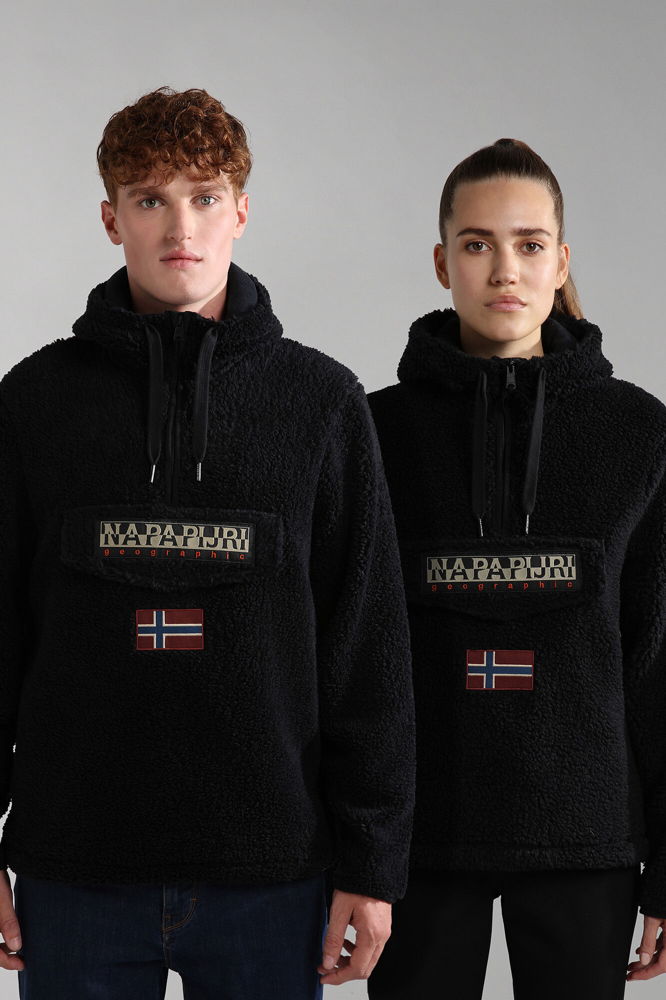 Moletom com capuz Burgee Fleecewear - Preto