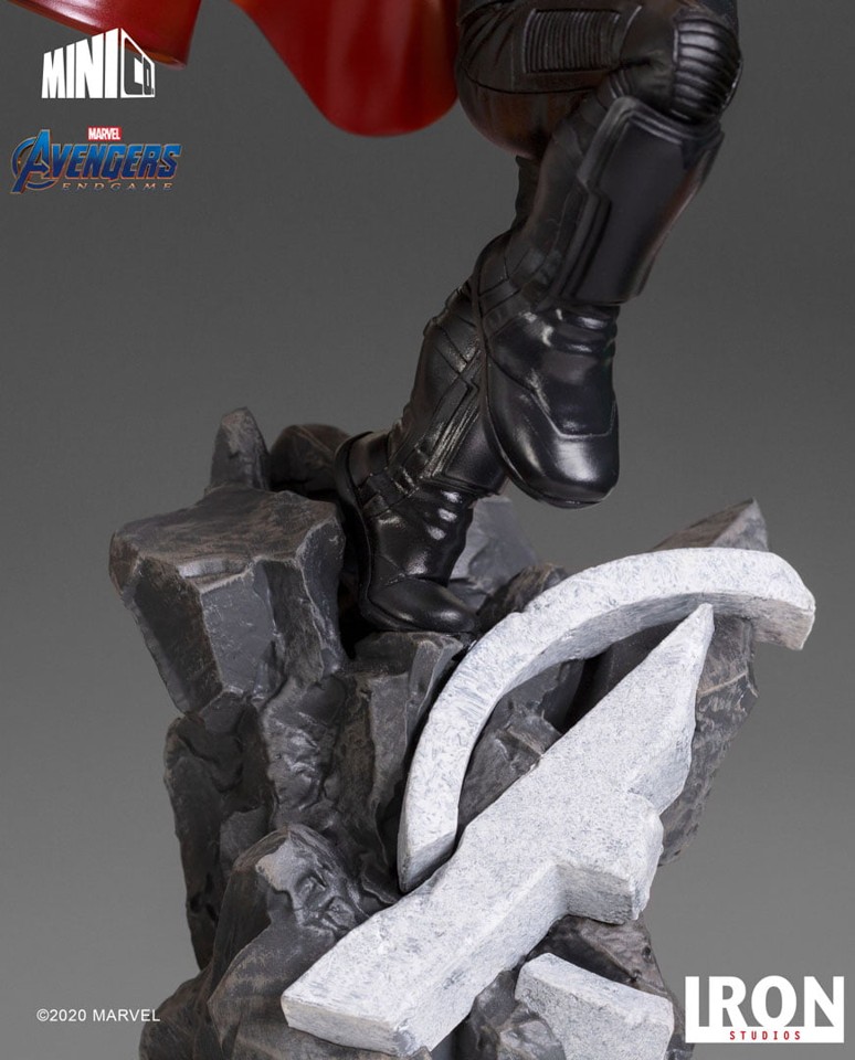Avengers: Endgame - Thor Figure
