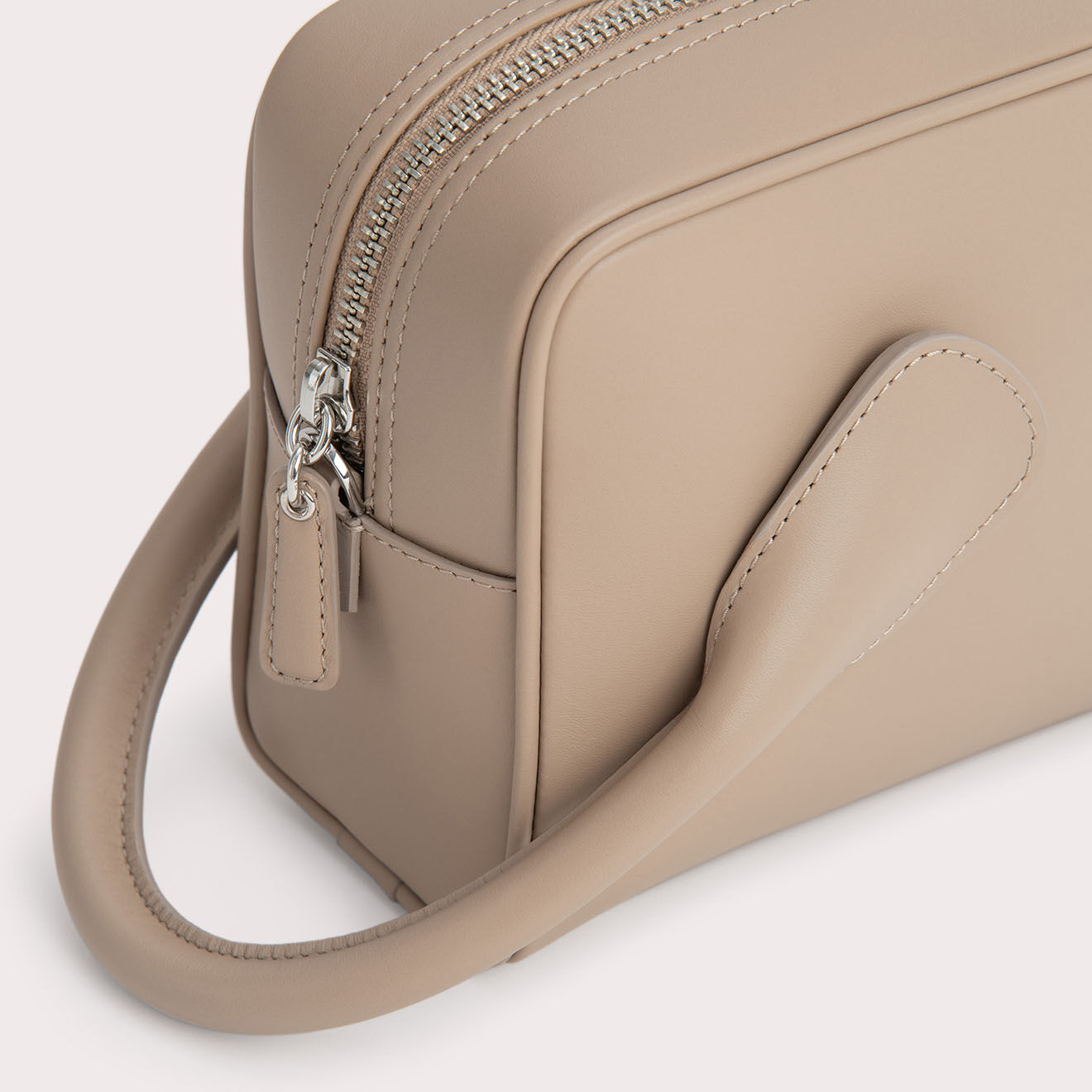 By Far Sac à main en Cuir Cam taupe -  17x18x10 cm