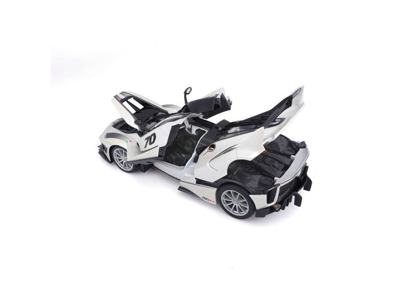 BBurago Ferrari R&P FXX-K EVO Weiss 1:18 Sammlermodell im Massstab 1:18