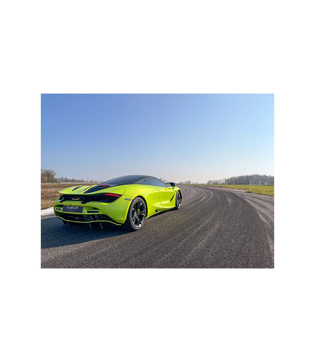 Pilotage prestige : 2 tours de circuit au volant d'une McLaren 720S - SMARTBOX - Coffret Cadeau Sport & Aventure