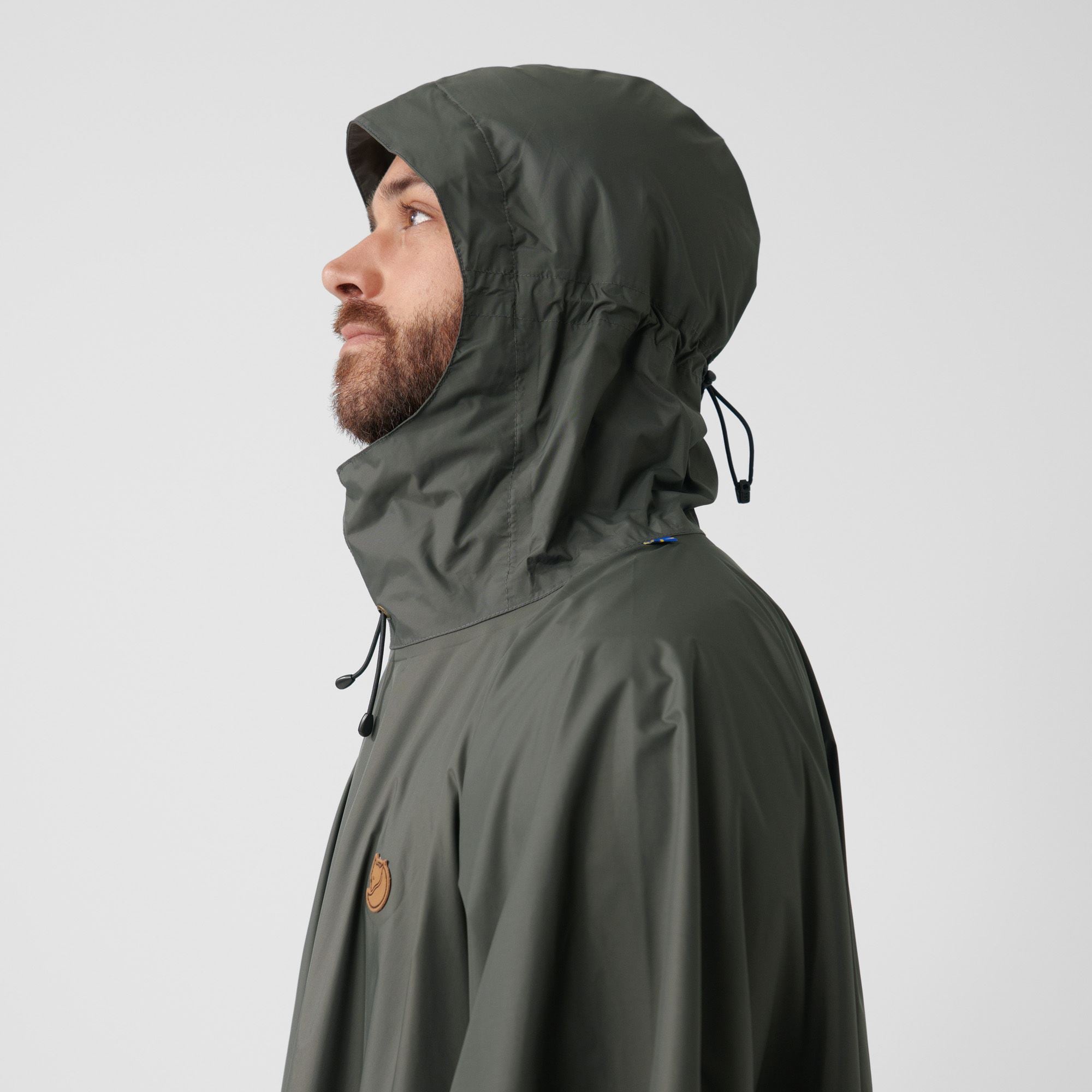 Fjällräven Poncho for regnværsdager på nett