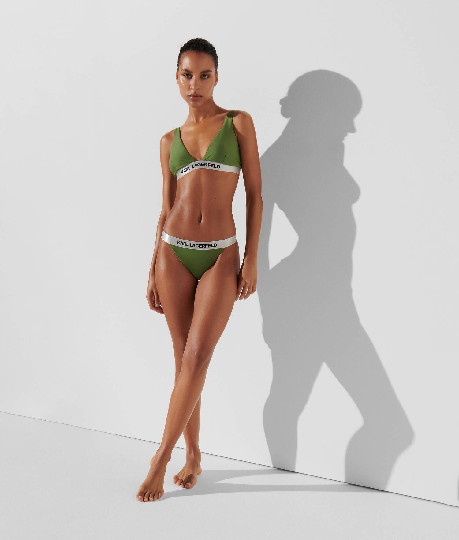 HAUT DE BIKINI TRIANGLE AVEC LOGO KARL