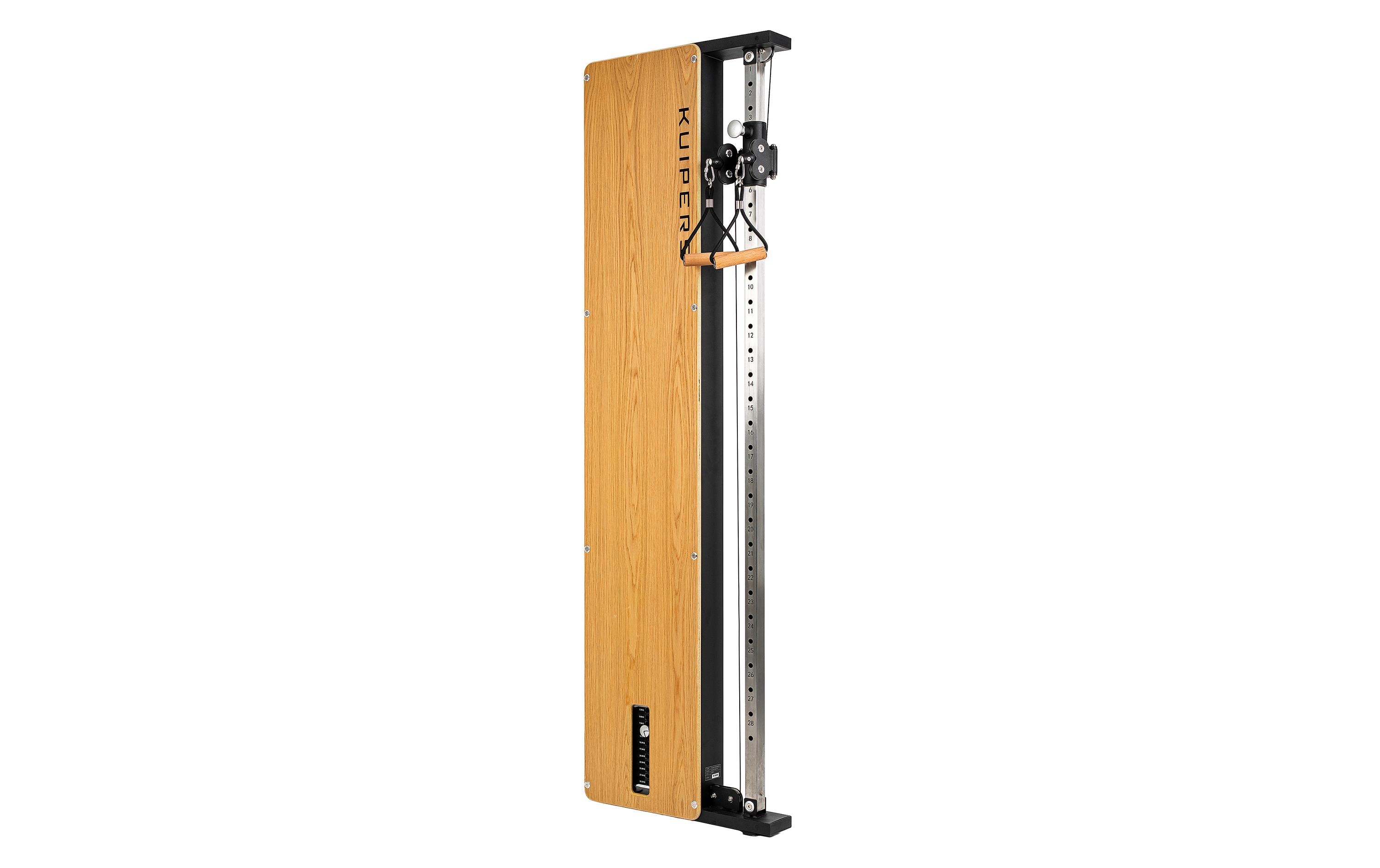 Kraftstation Slim Seilzugturm helle Esche<br>Für anspruchsvolles Training auf kleinstem Raum