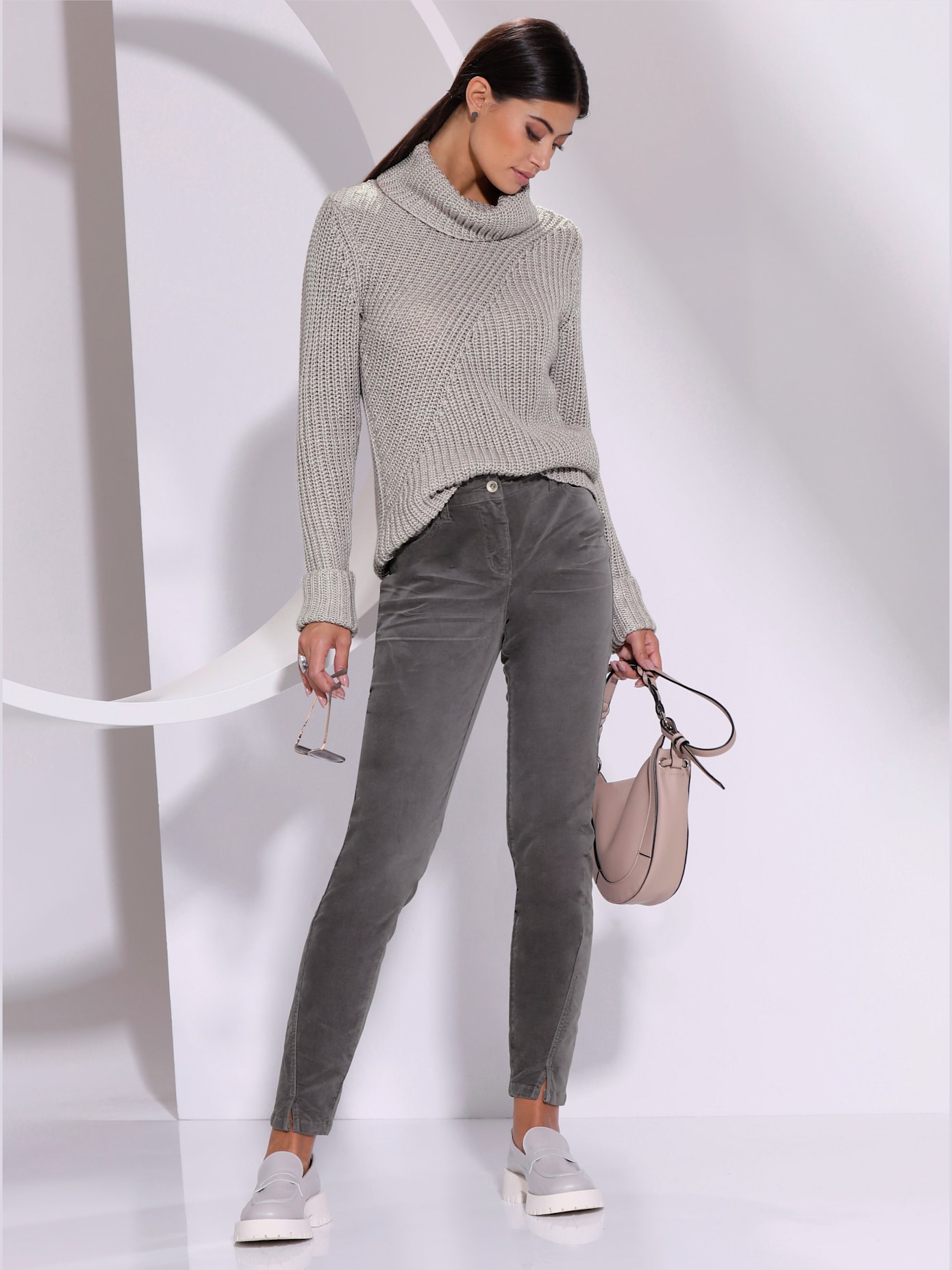 Pull col roulé flatteur
