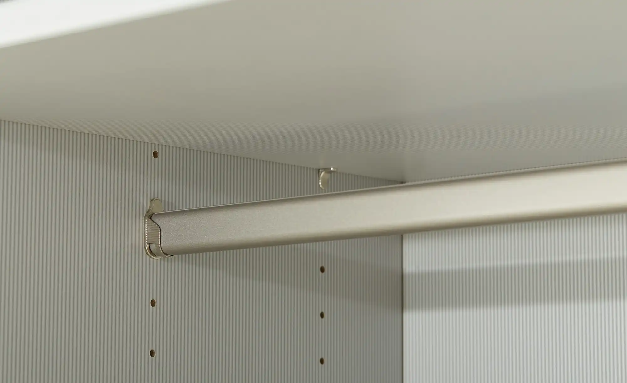 Gleittürenschrank mit Panoramaöffnung Marlon