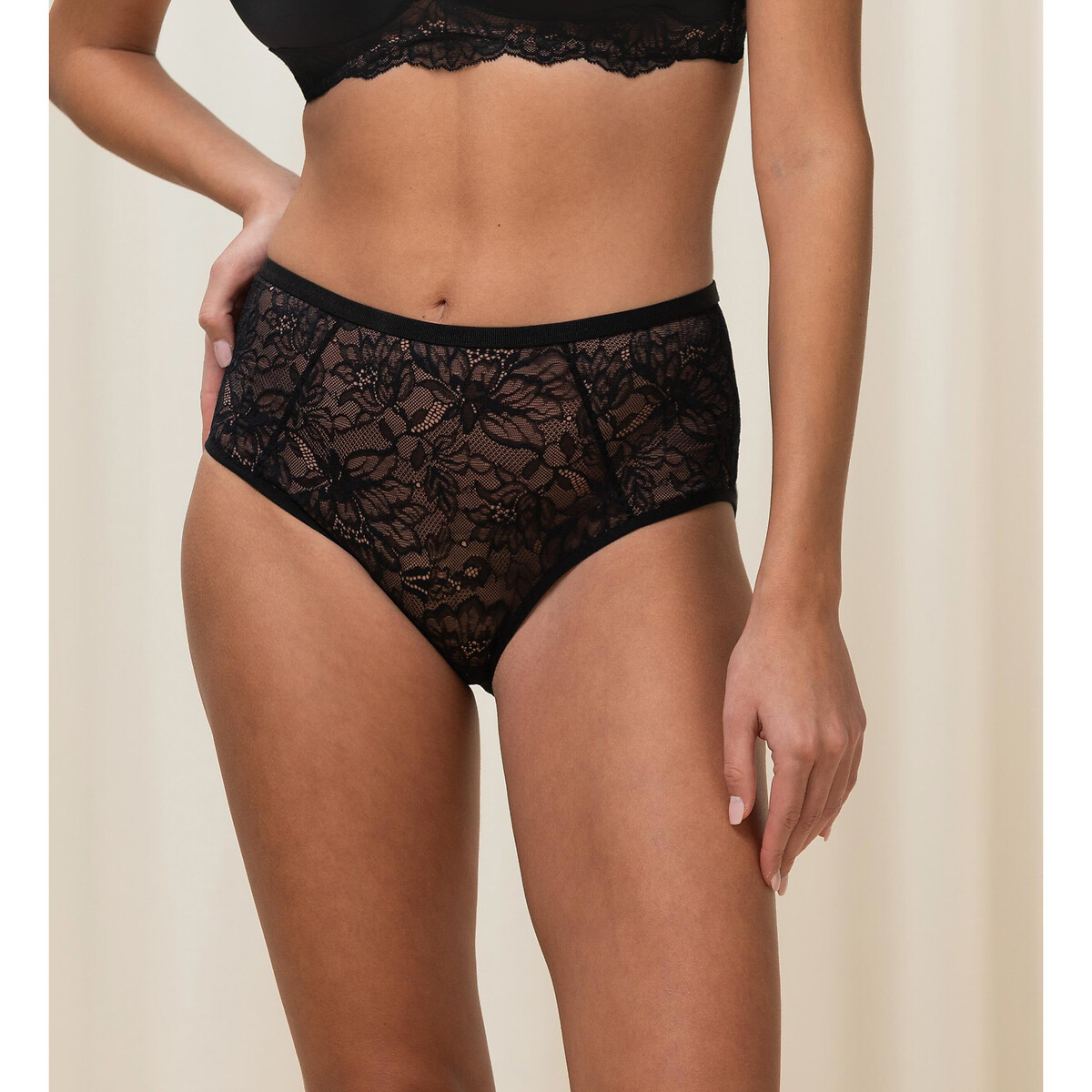 TRIUNFO<br>Vestido longo Amourette Charm