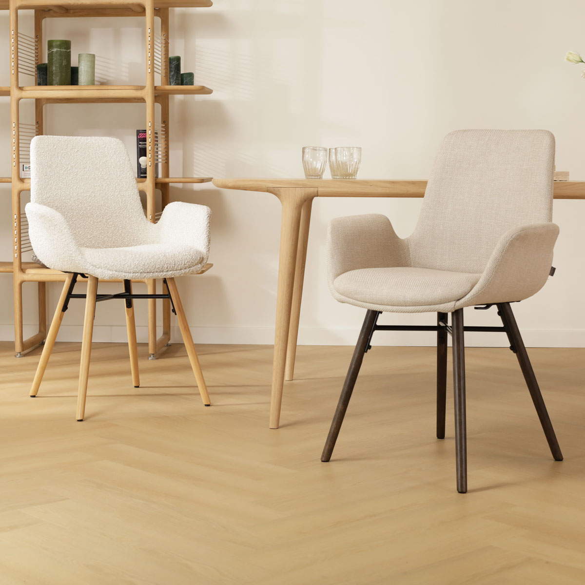 Eetkamerstoel Nena-Eef beige - naturel onderstel