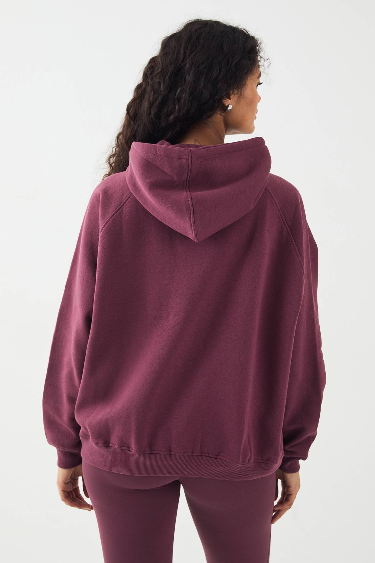 Sweat à Casynthétiqueche Oversize DSGN Studio Contrast Script