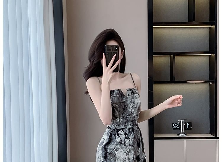 Aurora - Spaghettibandjes, wijde jumpsuit met inkeping in de hals