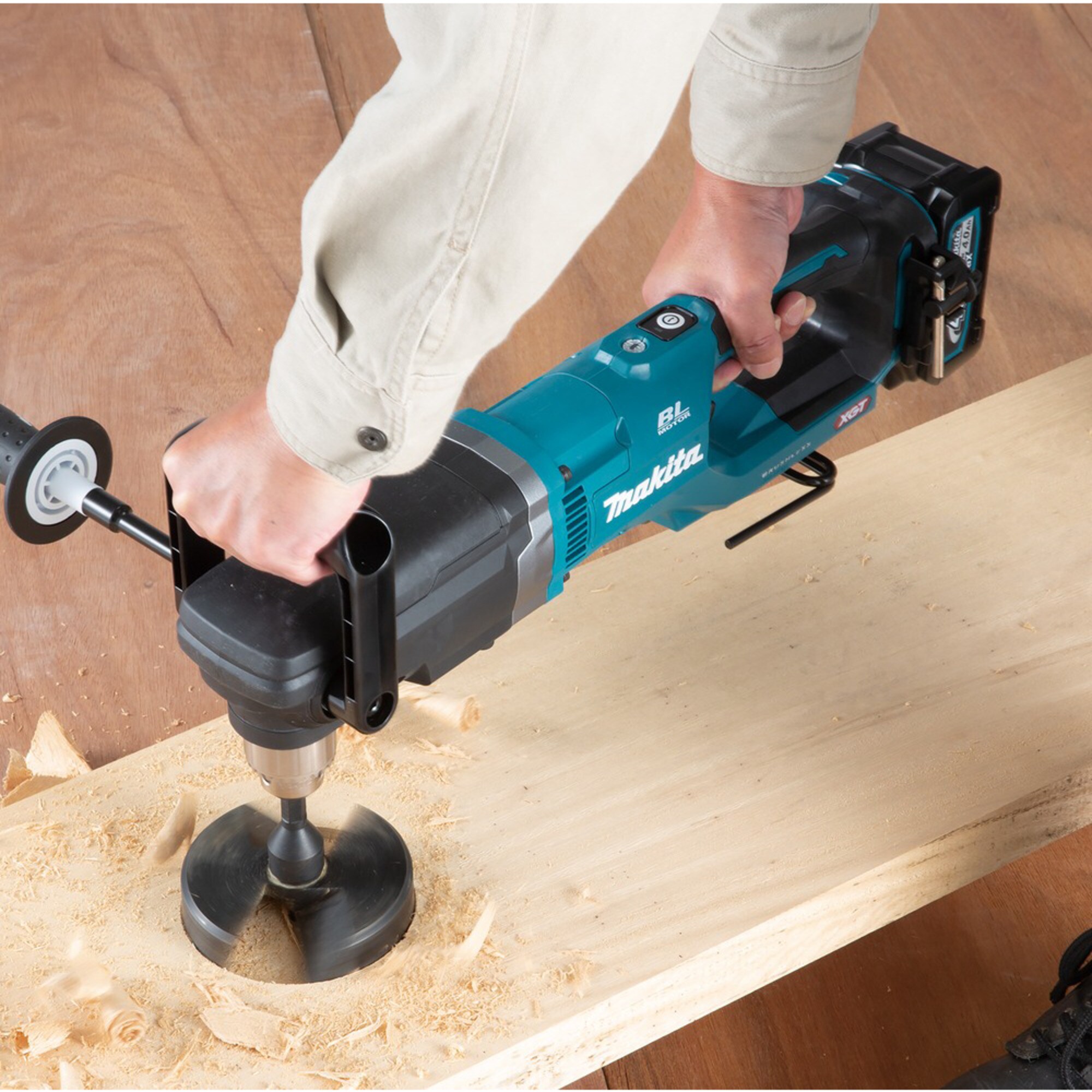 Makita Bohrmaschine Akku-Winkelbohrmaschine DA001GZ XGT, 40Volt