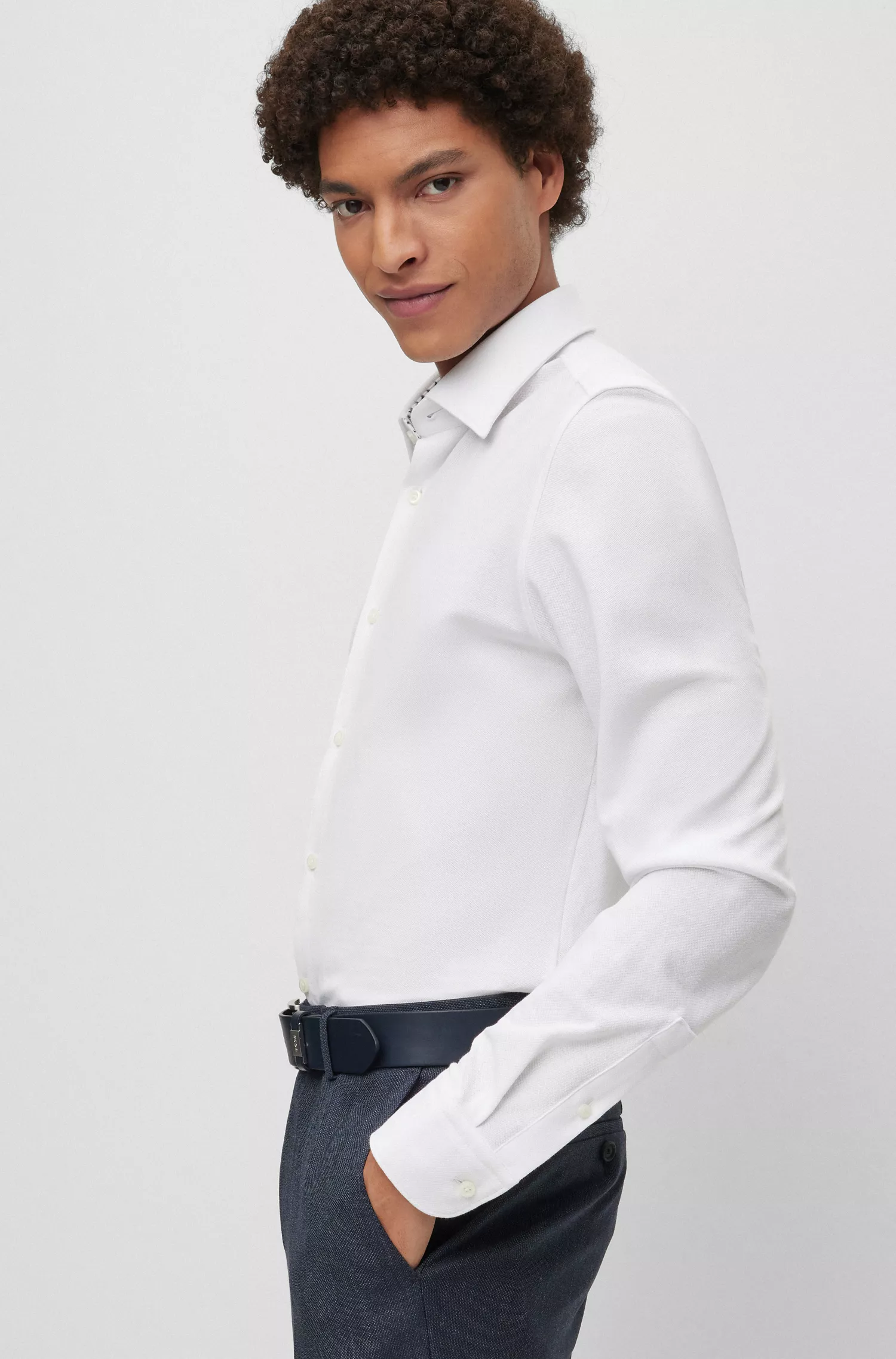 Camisa BOSS preta de corte regular em malha de algodão puro