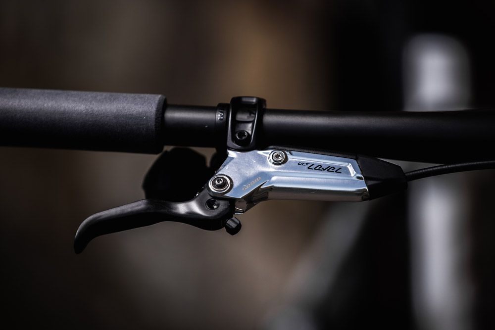 SRAM Level Ultimate Stealth 4-Piston Scheibenbremsenset kaufen | Bike-Discount