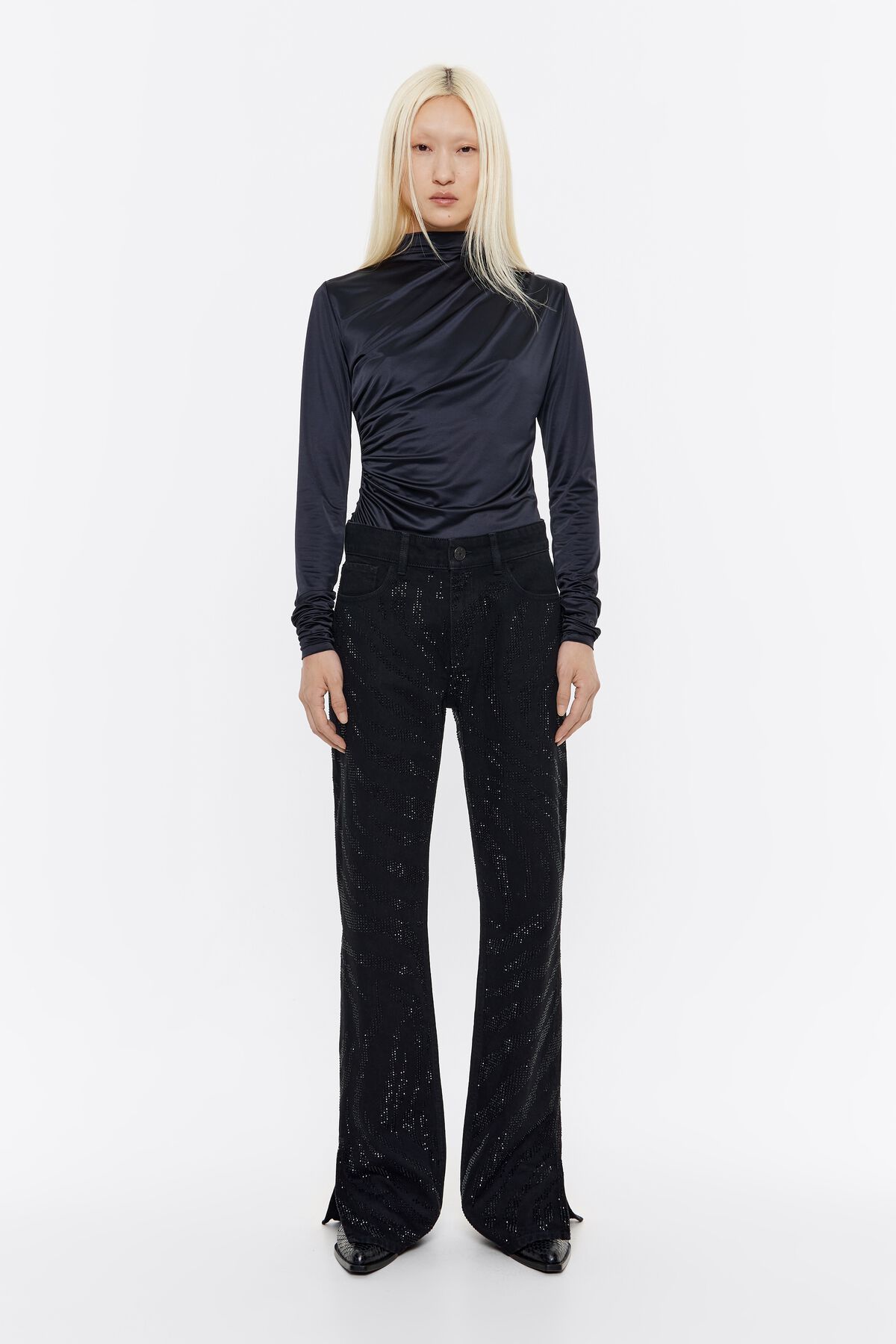 CALÇA CURTA RETA - Jeans Preto Stone