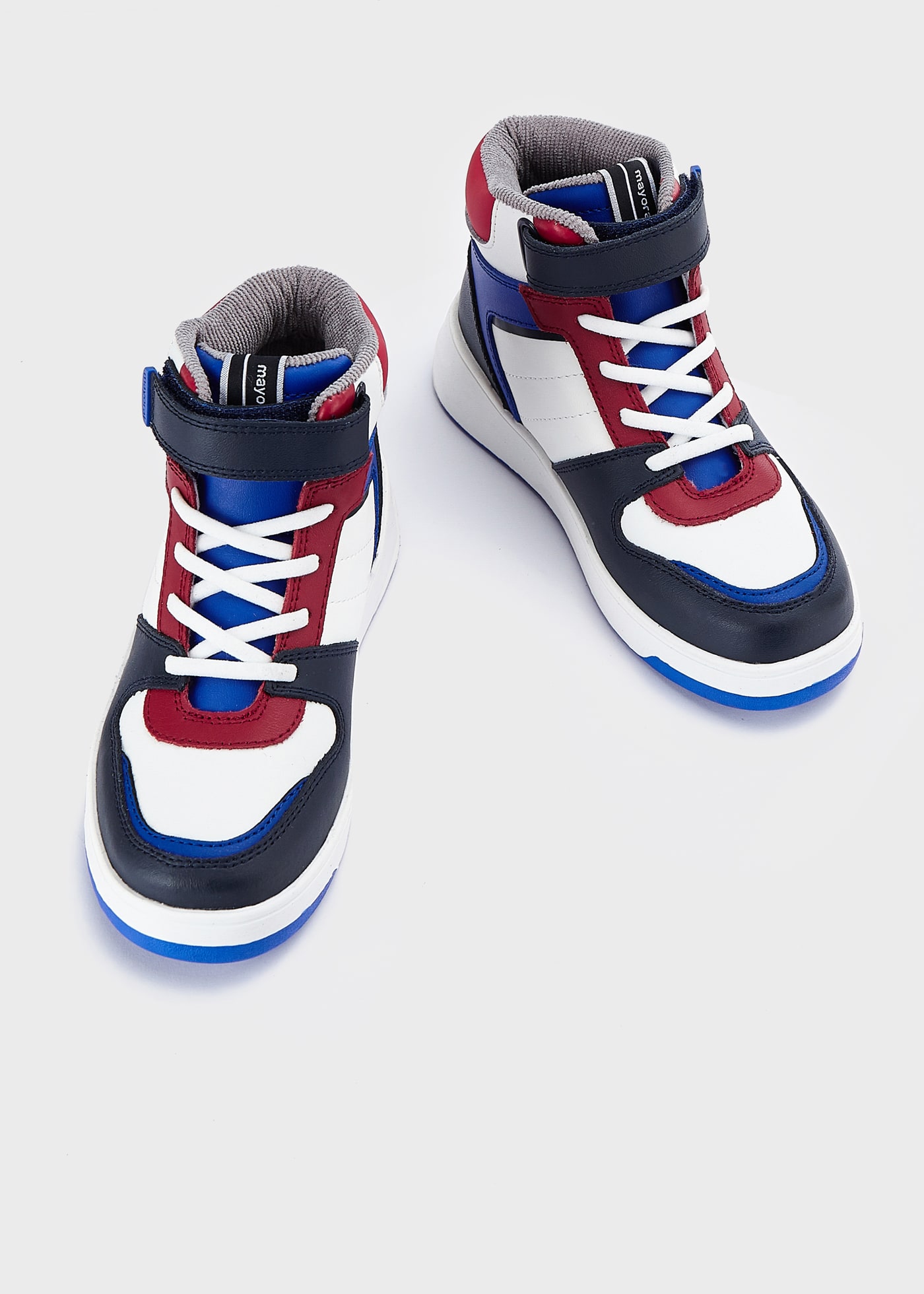 Bota esportiva de couro para meninos