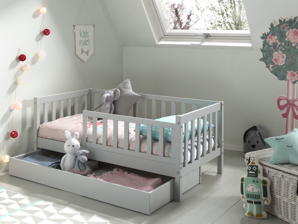 Kinderbett - grau lackiert - Umrandung - Rolllattenrost - Bettschublade - 70x140 cm