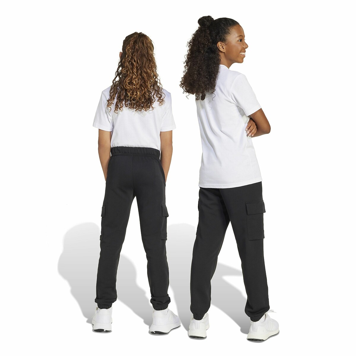 ADIDAS ROUPAS ESPORTIVAS<br>Calça cargo de moletom em fleece