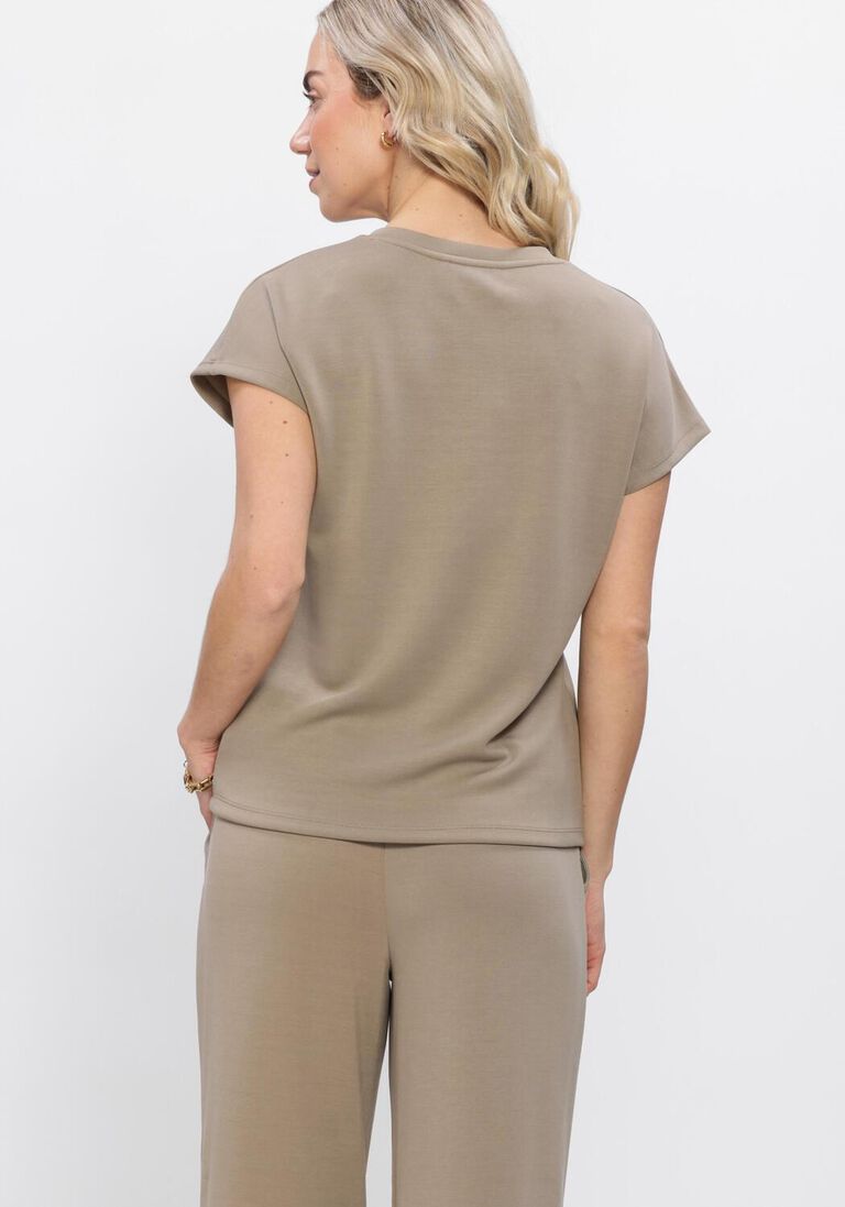 taupe aimee the label t-shirt ingrid