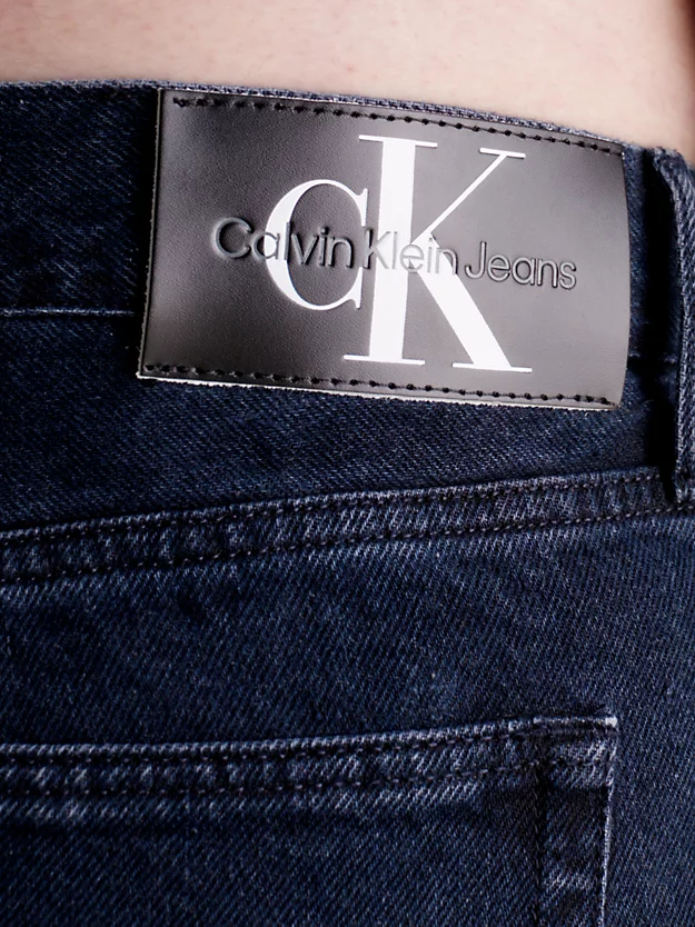 Calça jeans afunilada plus size