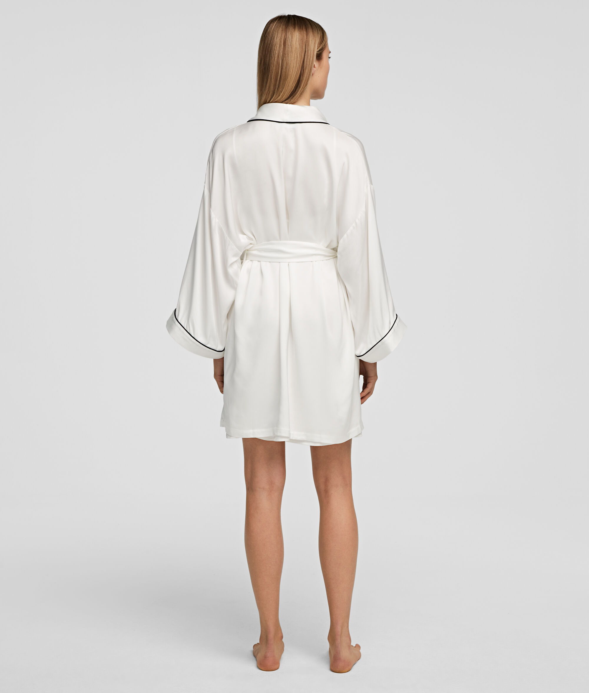 KIMONO EN SATIN