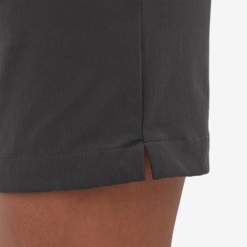 Skyline Traveler Shorts für Damen – 8 Zoll