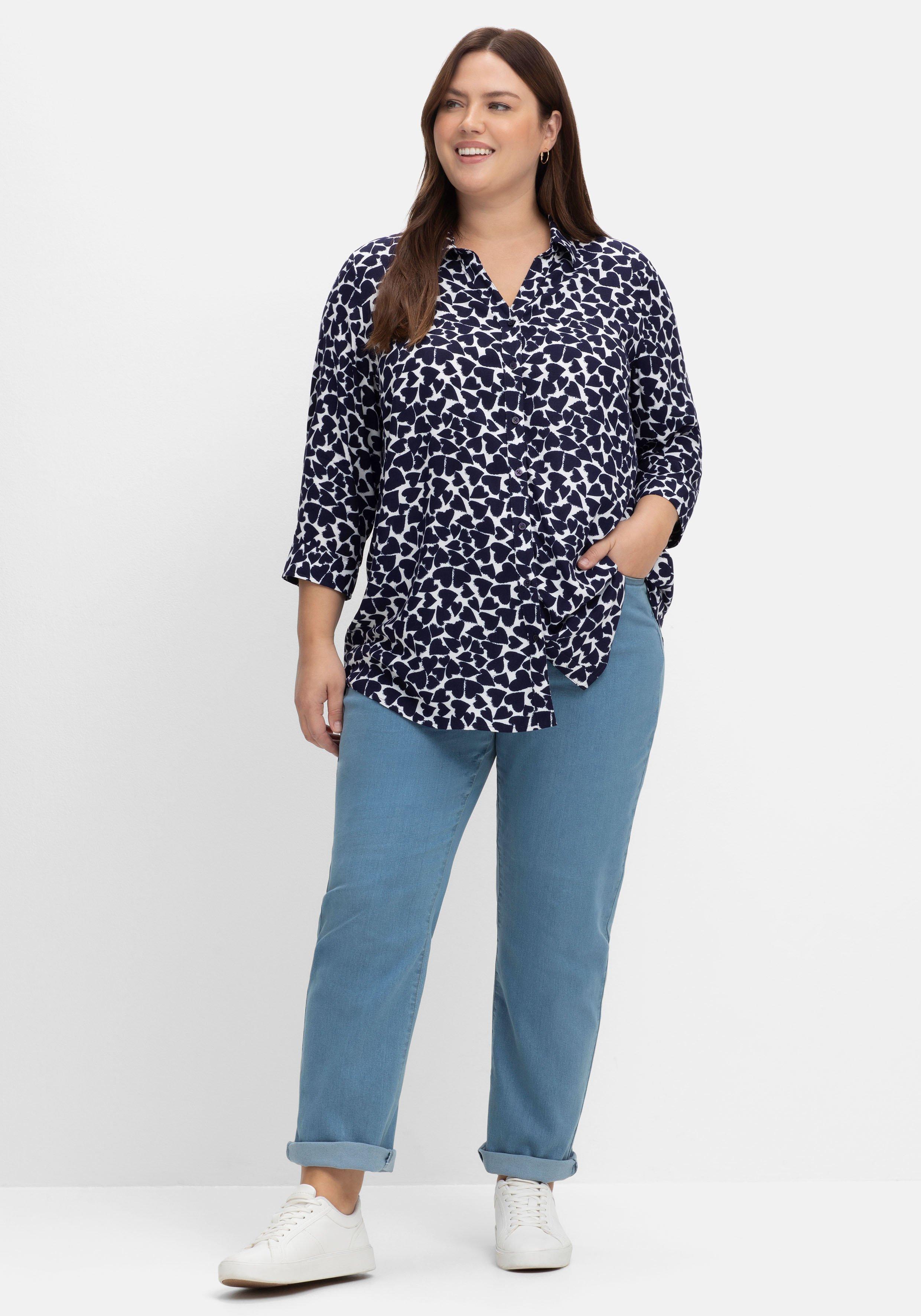 Bluse mit Herz-Alloverprint und 3/4-Ärmeln