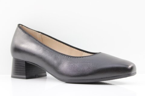 Caprice Pumps
