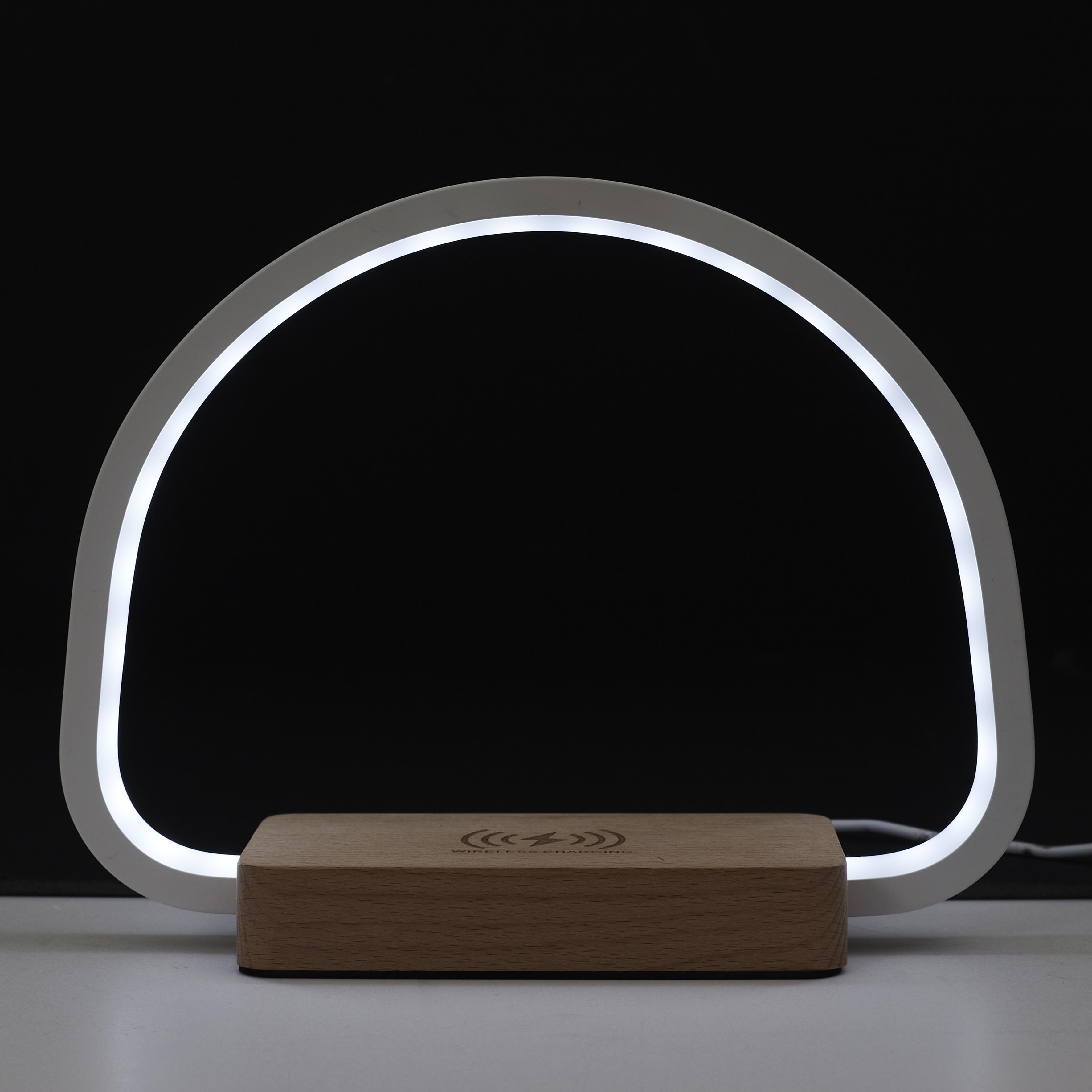 LAMPE LED CHARGEUR INDUCTION