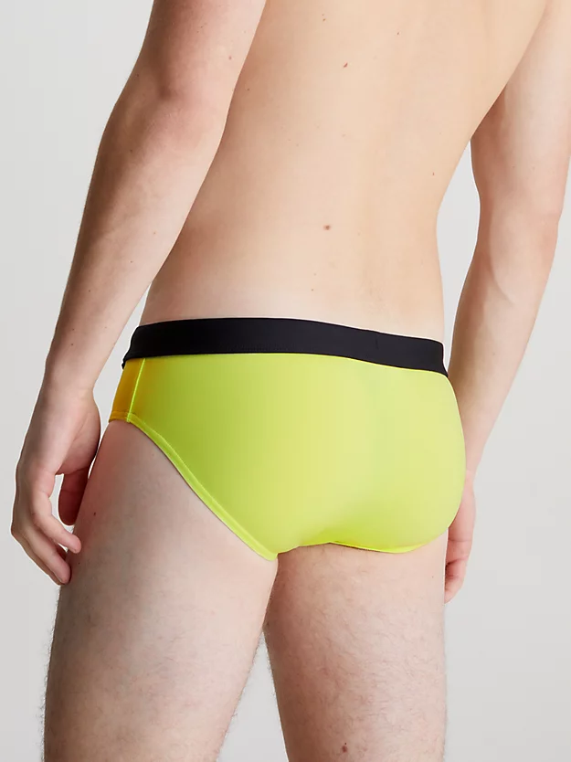 Fantasia de camisola - CK Meta Essentials
