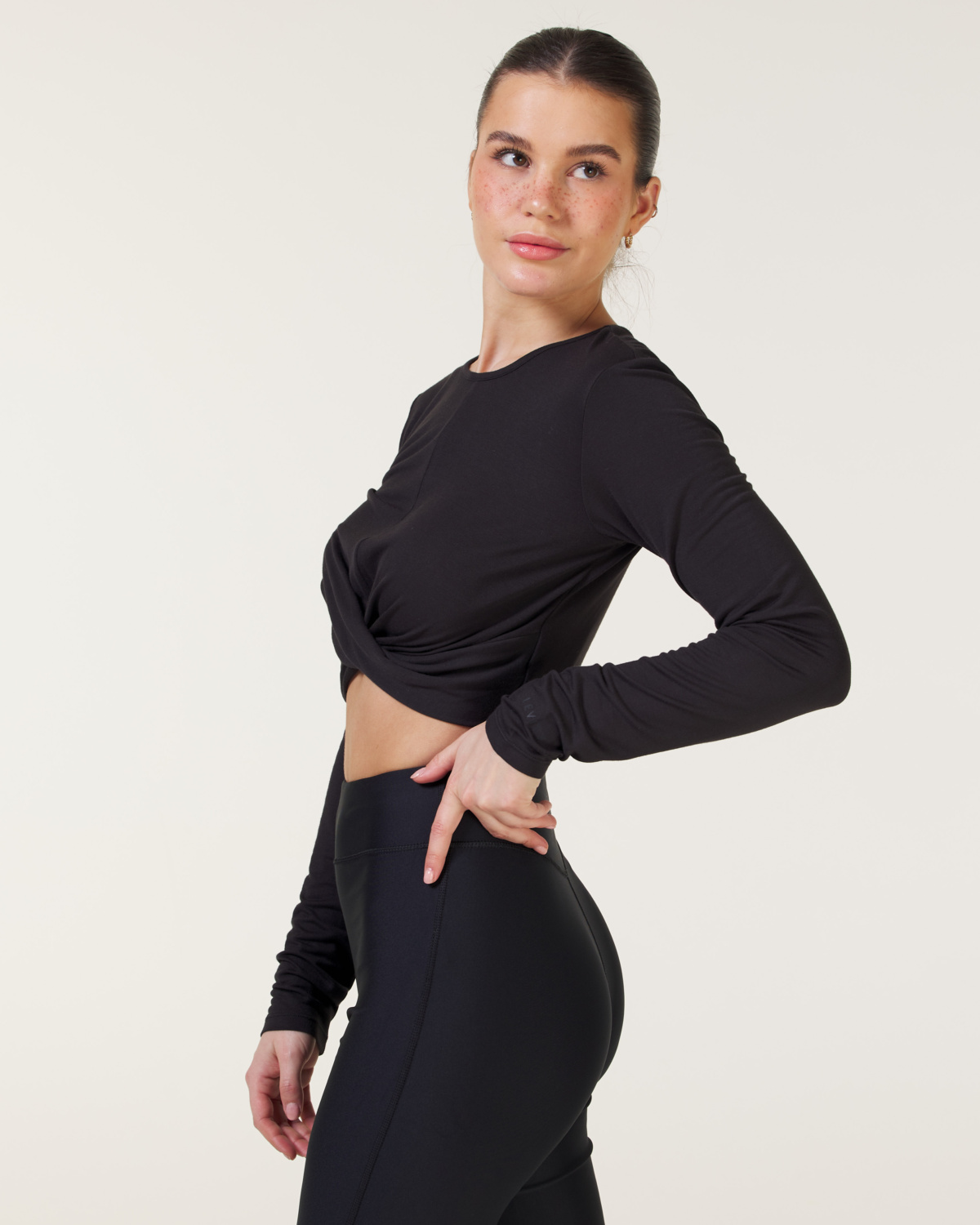 LEVITY Studio Twist Long Sleeve Black