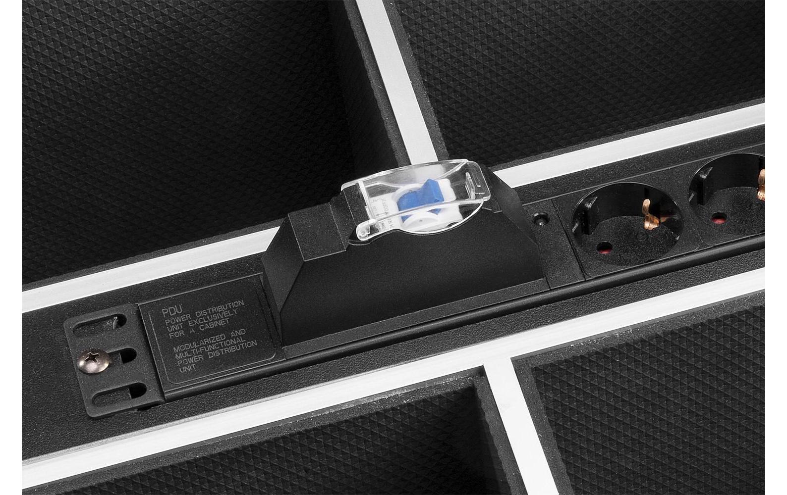 Flightcase FCC66<br>Flightcase mit Aufladefunktion für BBP66 Uplights